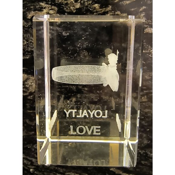 Crystal Cube Ireland Claddagh Block Engraved With Friendship Love Loyalty - Picture 3 of 4